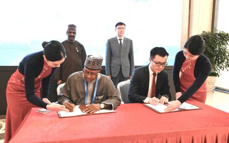 The governor of Kaduna state, Sen. Uba Sani and Huawei Technologies Company,  today signed MOU for the actualization of the SMART CITY PROJECT in Kaduna State.