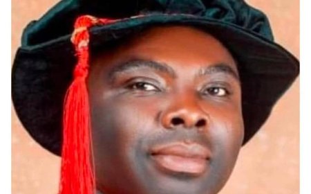 Gunmen suspected to be car snatchers have k!lled a senior lecturer at the Nnamdi Azikiwe University, Awka, Anambra State.