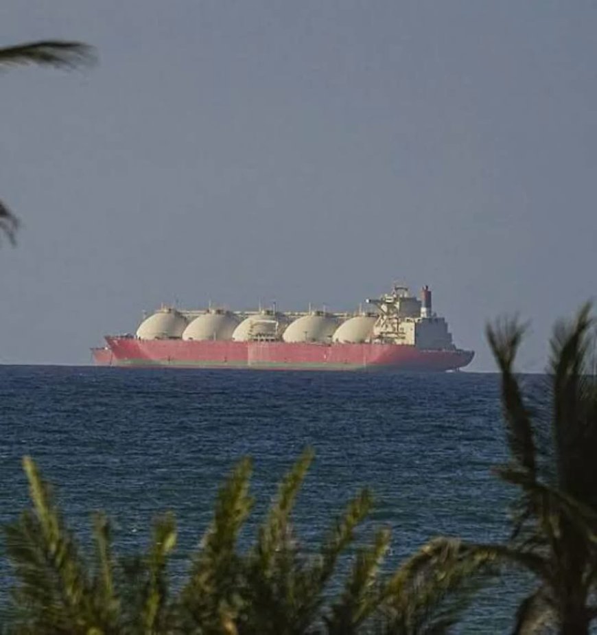 Iran military command closes Strait of Hormuz again.