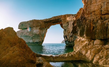 Jet skier d£ad, another injured after rock archway collapsed on them when American tourist jumped off it